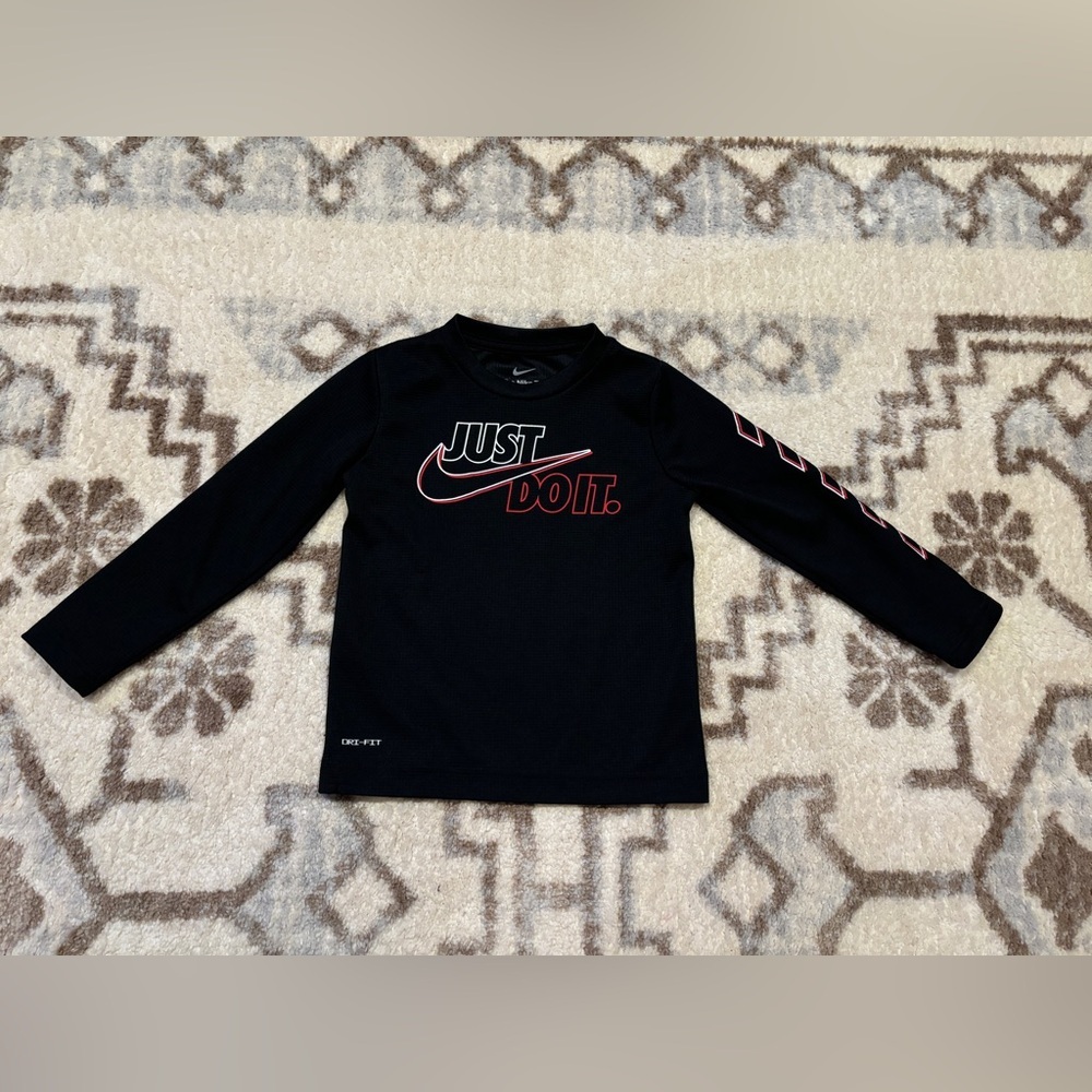 Nike Dri Fit Thermal Long Sleeve
